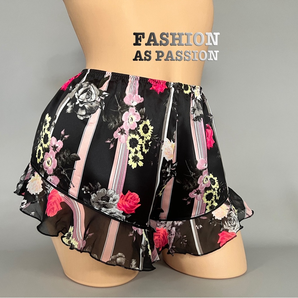 VS Satin Pijama Flirty Sleep Shorts with Chiffon Flounce Hem Size Small